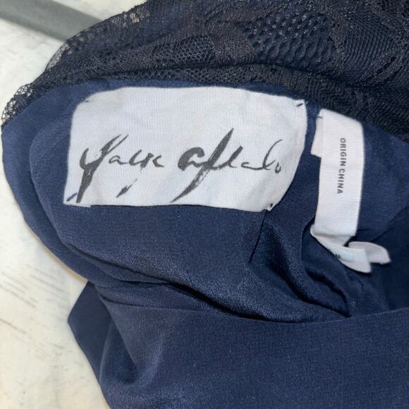 YaYa Aflalo 100% Silk Navy Dress w/ Black Lace Accent - Size PS - Picture 12 of 16